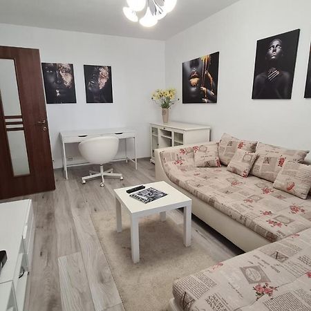 White Glamour بوزاو المظهر الخارجي الصورة