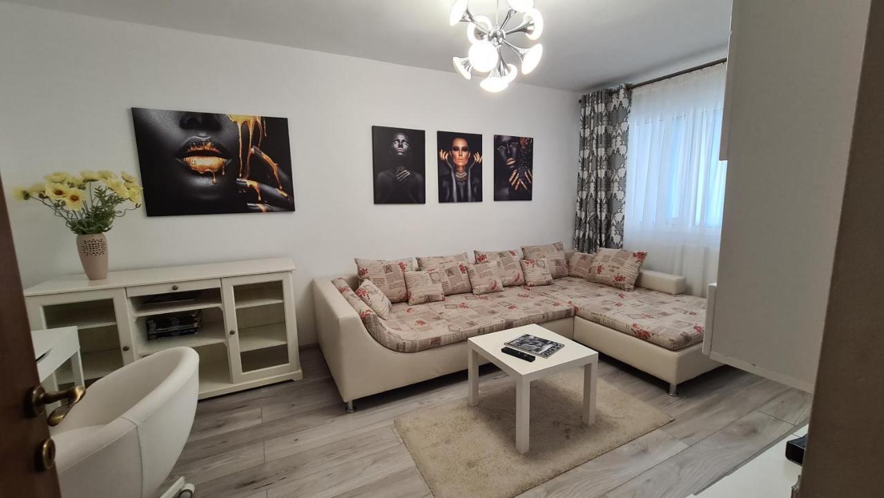 White Glamour بوزاو المظهر الخارجي الصورة
